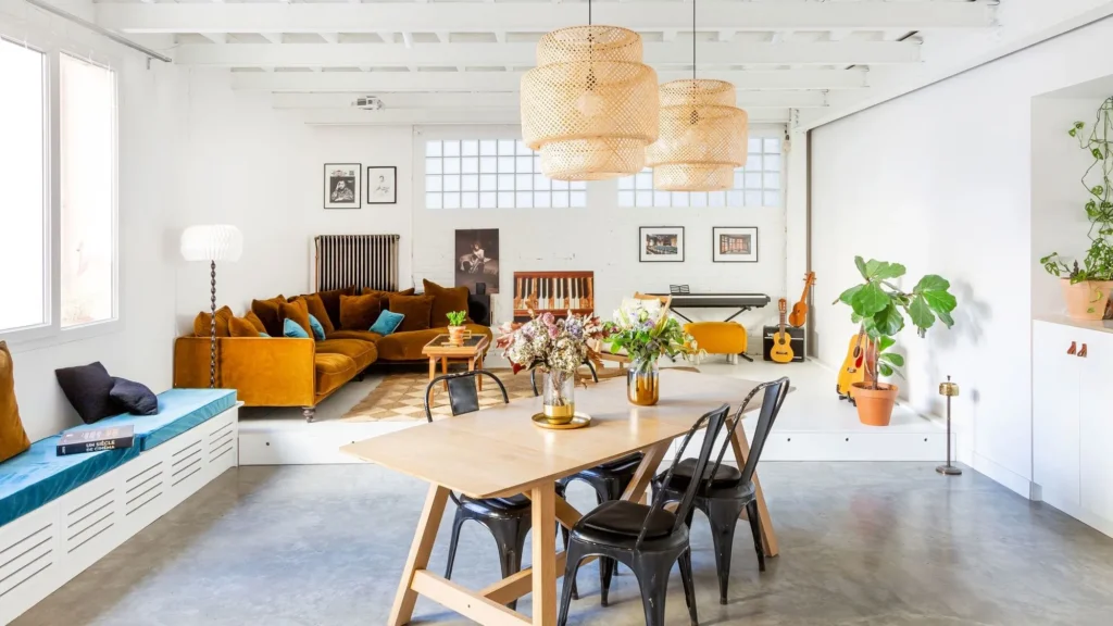 sejour blanc lumineux dun appartement type loft renove 6113907 1